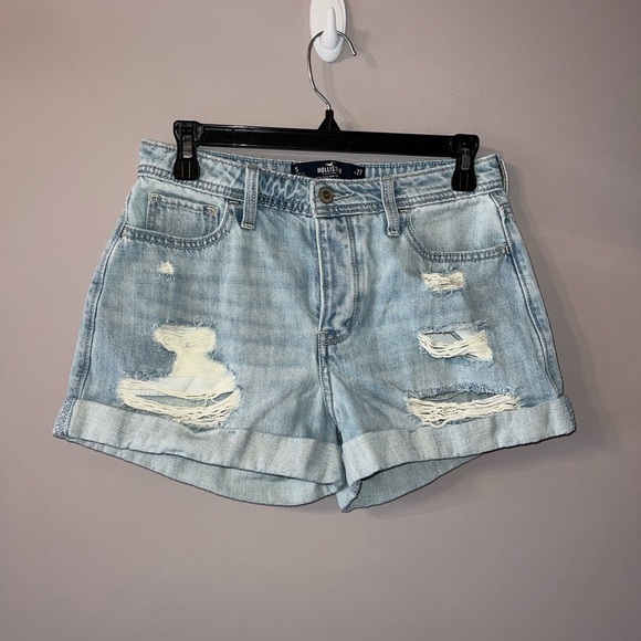 Light blue ripped High-Rise Mom Short 3” Hollister Co 5 W27 - Picture 1 of 7